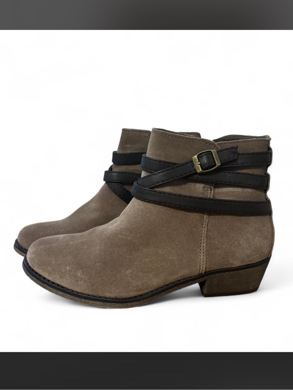 White Mountain genuine suede leather tan low heel ankle boots